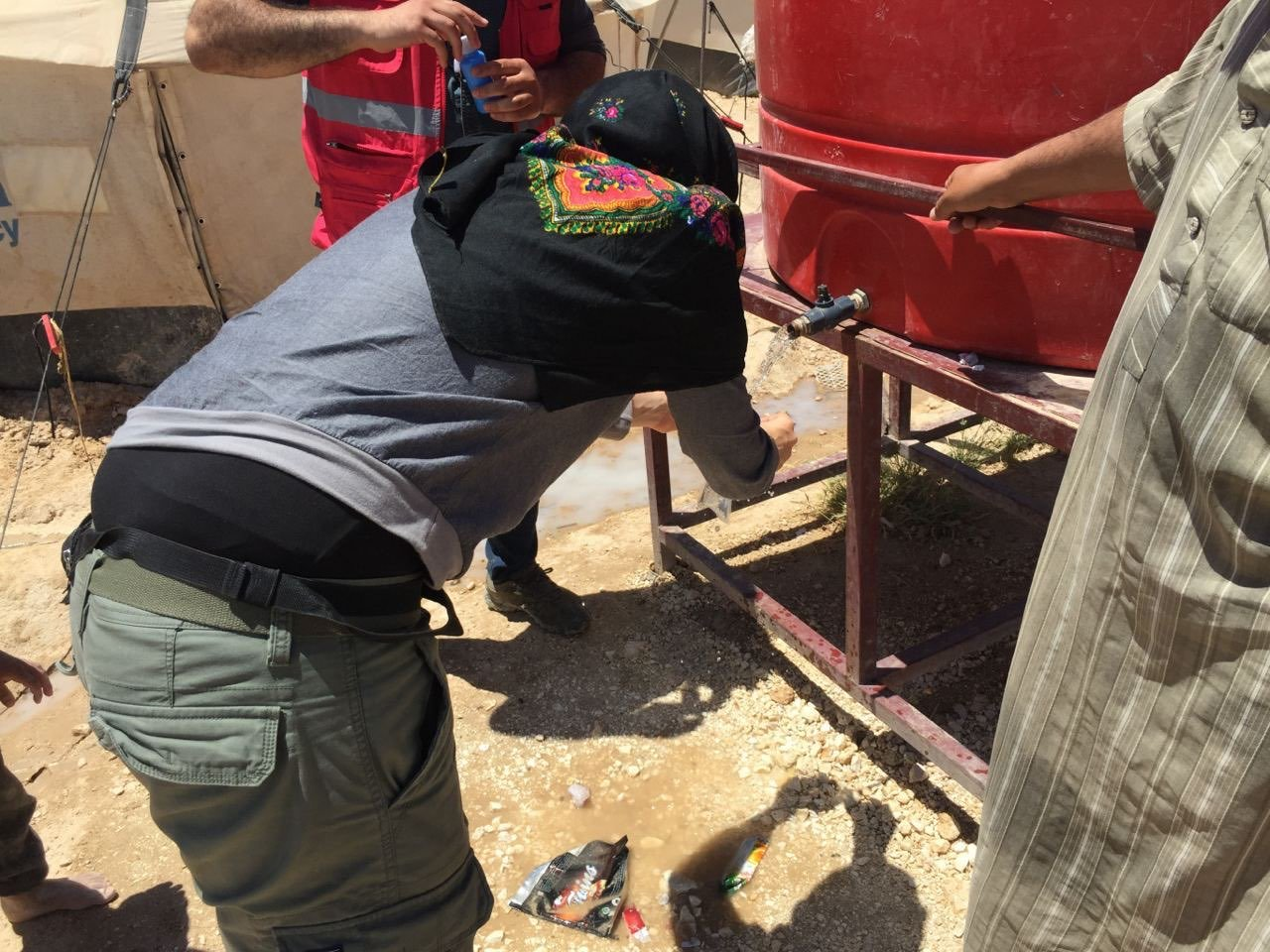 year-after-year-the-water-crisis-in-northeastern-syria-feature-wasser20in20al20hol-ef65f5f0